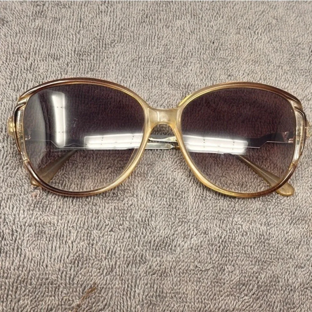 Vintage Oversized Sunglasses Amber Brown Gradient Lenses Gold Tone Frames Retro
